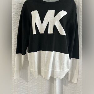 Michael Kors woman’s Sweater in Black and White
